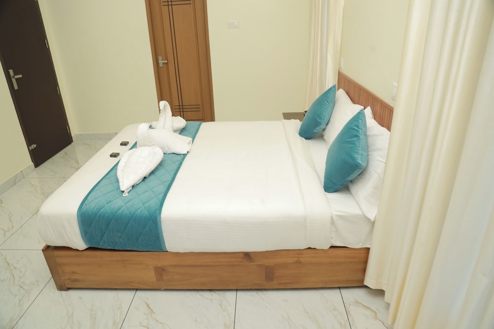 palm paradise beach resort varkala