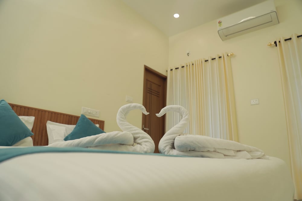 palm paradise beach resort varkala