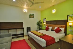 the svarga hill view resort