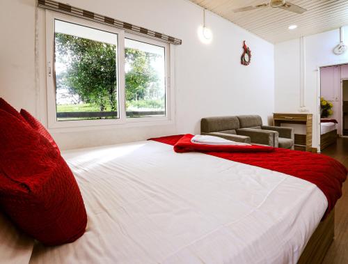 The Svarga Hill View Resort,,3 star