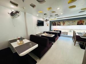 Rra Retreat Hotel,,2 star