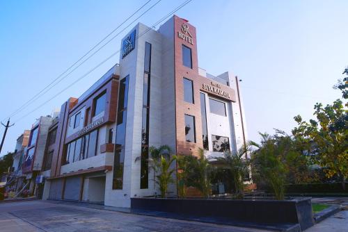 Hotel Siya Ramaya,,3 star