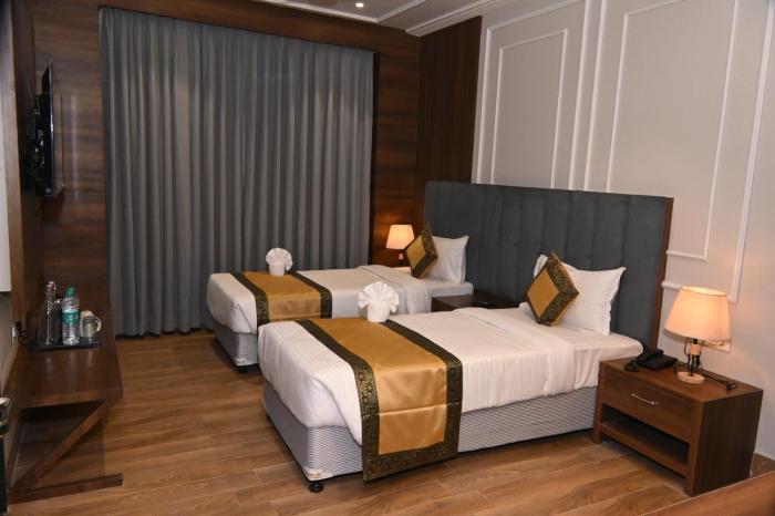 hotel the rising banaras