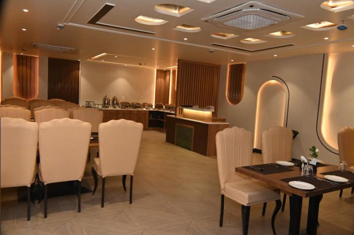 hotel the rising banaras