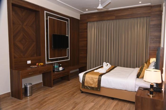 hotel the rising banaras