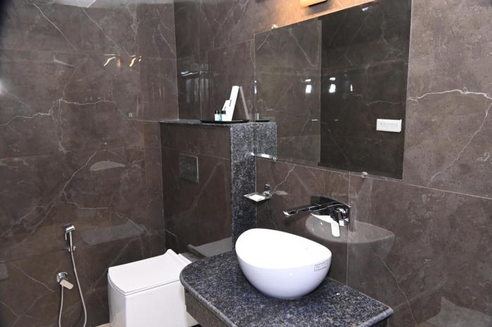 hotel the rising banaras