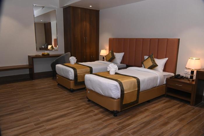 hotel the rising banaras