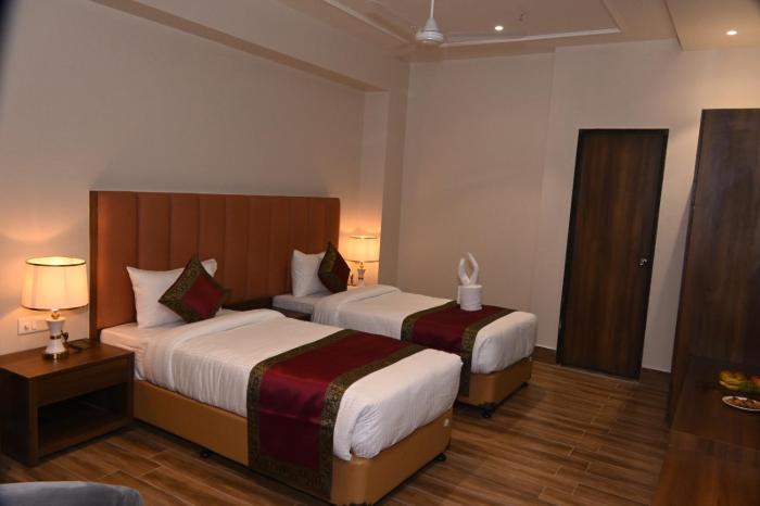 hotel the rising banaras