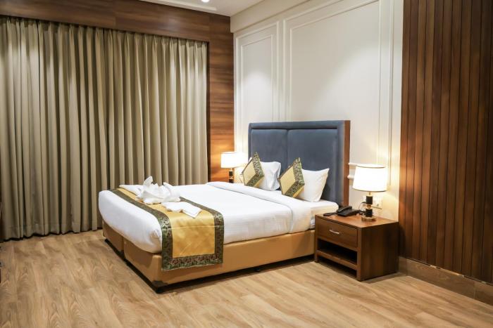 hotel the rising banaras