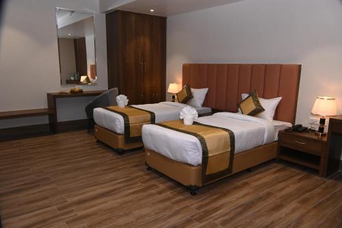 hotel the rising banaras