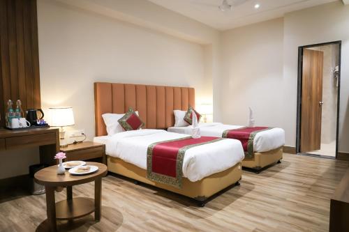 hotel the rising banaras