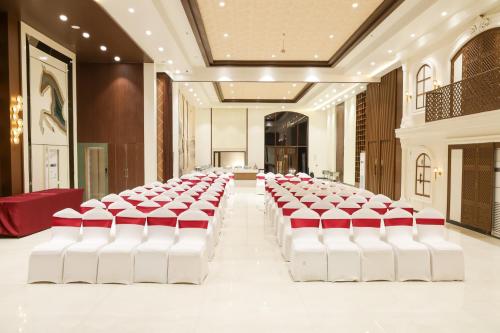 hotel the rising banaras
