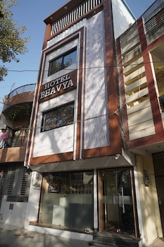 hotel bhavya