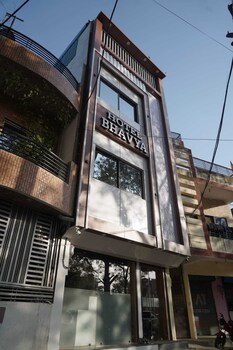 hotel bhavya