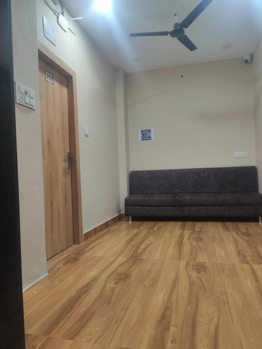 hotel bhavya
