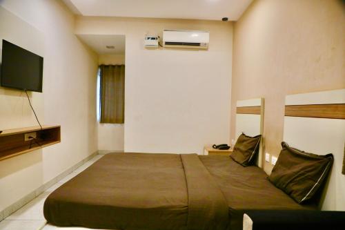 Virksham Hotel,,2 star