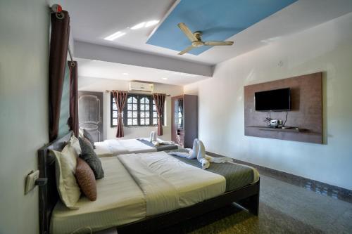 Beach Edge Calangute,,2 star
