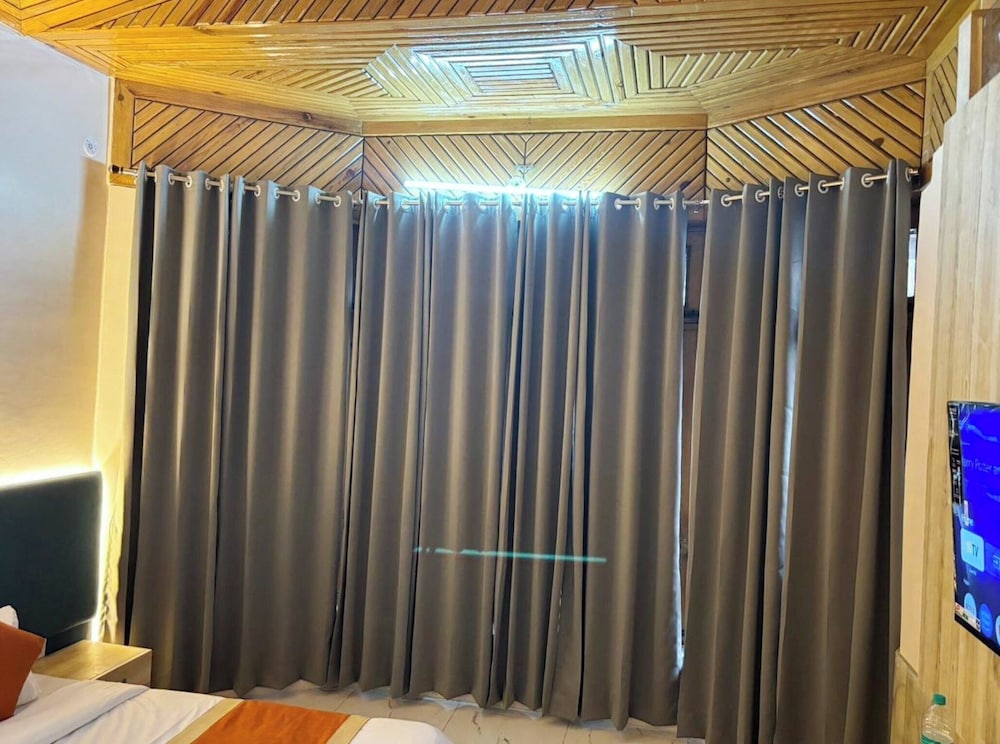 hotel pranav resort nainital