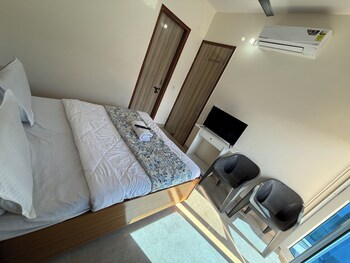 hotel taste and rest