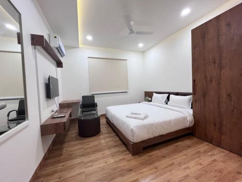 Basotel Hotel Indore,,4 star