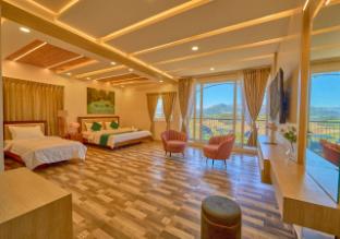 vihanis western clouds by voye homes