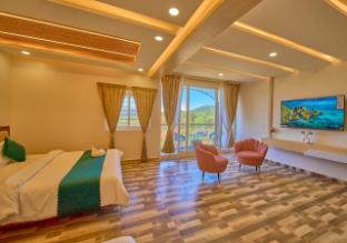 vihanis western clouds by voye homes