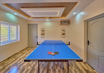 vihanis western clouds by voye homes