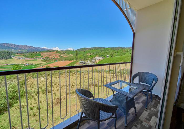 vihanis western clouds by voye homes