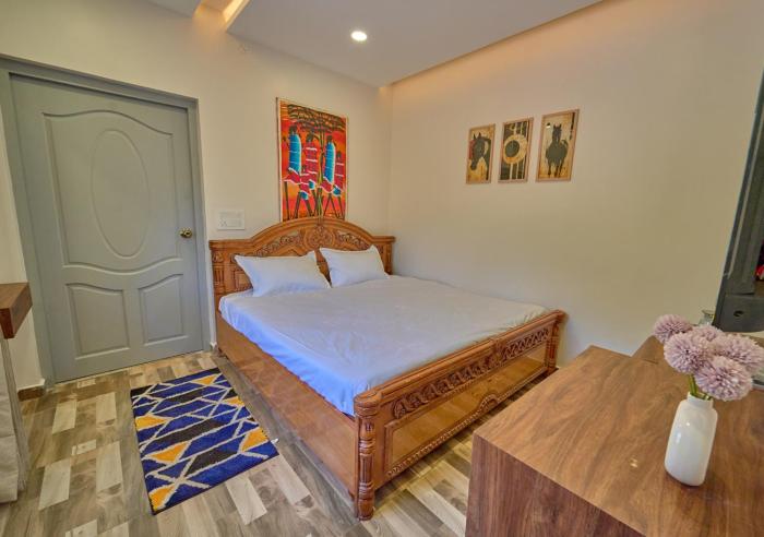 vihanis western clouds by voye homes