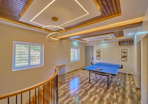 vihanis western clouds by voye homes