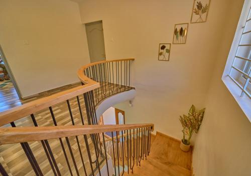 vihanis western clouds by voye homes