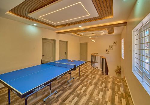 vihanis western clouds by voye homes