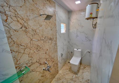vihanis western clouds by voye homes