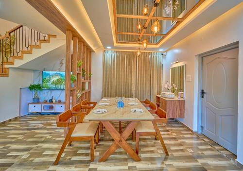 vihanis western clouds by voye homes