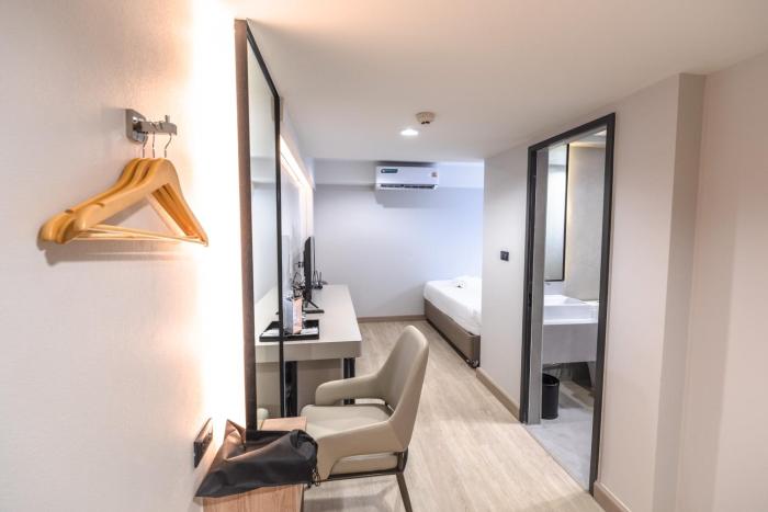 near don mueang hotel