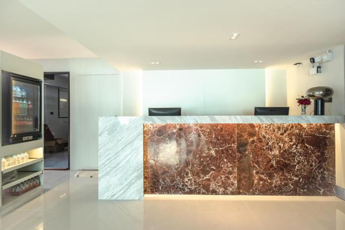 near don mueang hotel