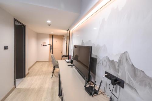 near don mueang hotel