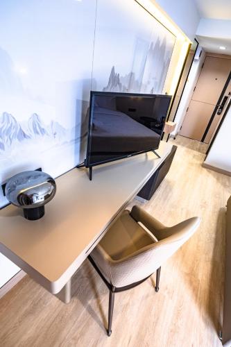 near don mueang hotel