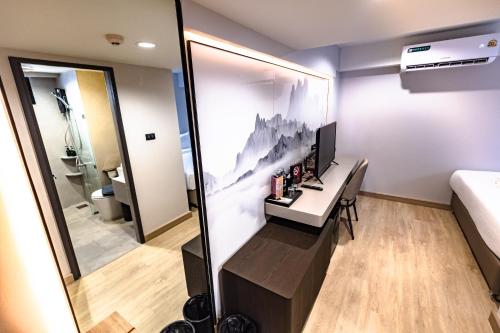 near don mueang hotel