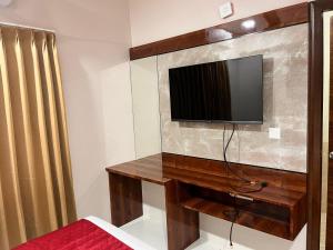 theo suites hotel madhapur