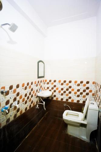 Hotel Meraki Inn,,2 star
