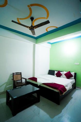 Hotel Meraki Inn,,2 star