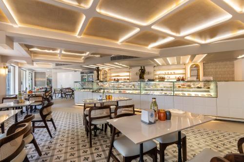 La Moon Puducherry,,3 star