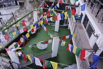 mountain retreat by 360 degree