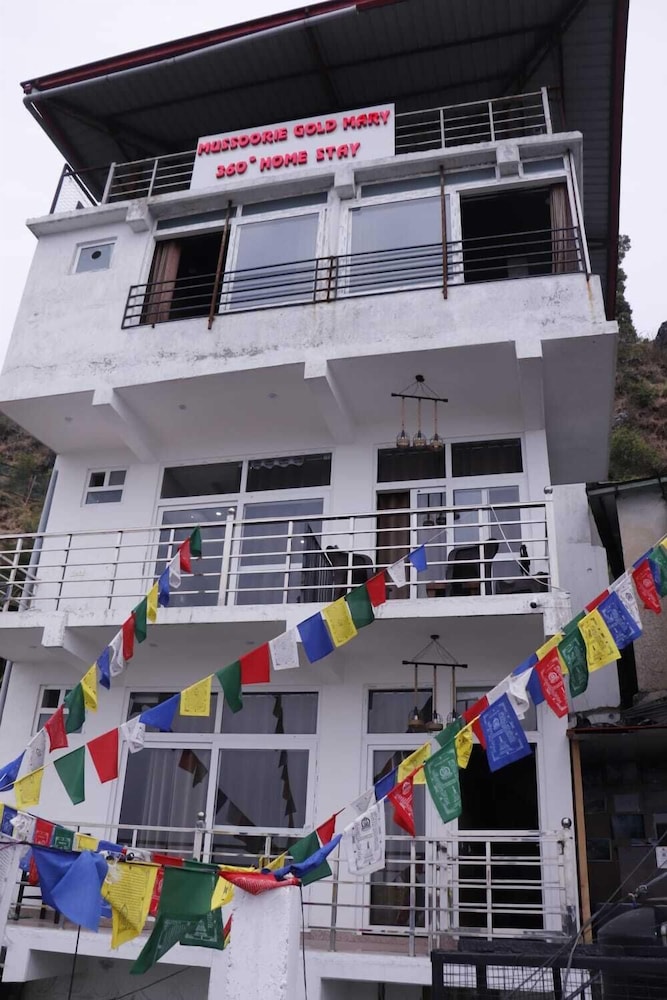 mountain retreat by 360 degree