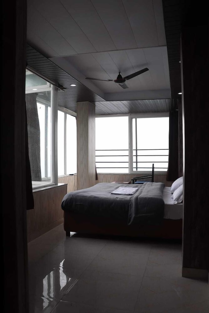 mountain retreat by 360 degree