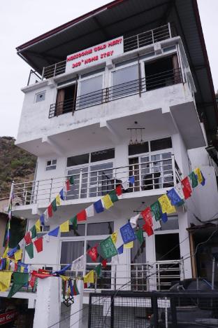 mountain retreat by 360 degree