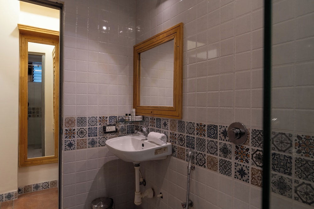 evoke express candolim