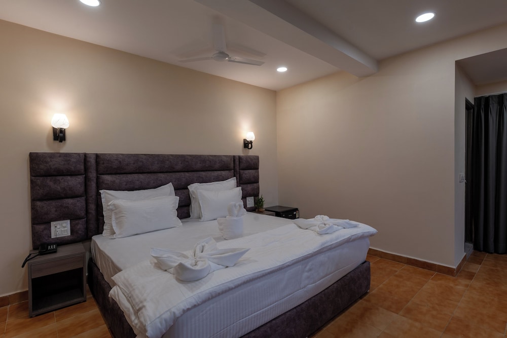 evoke express candolim