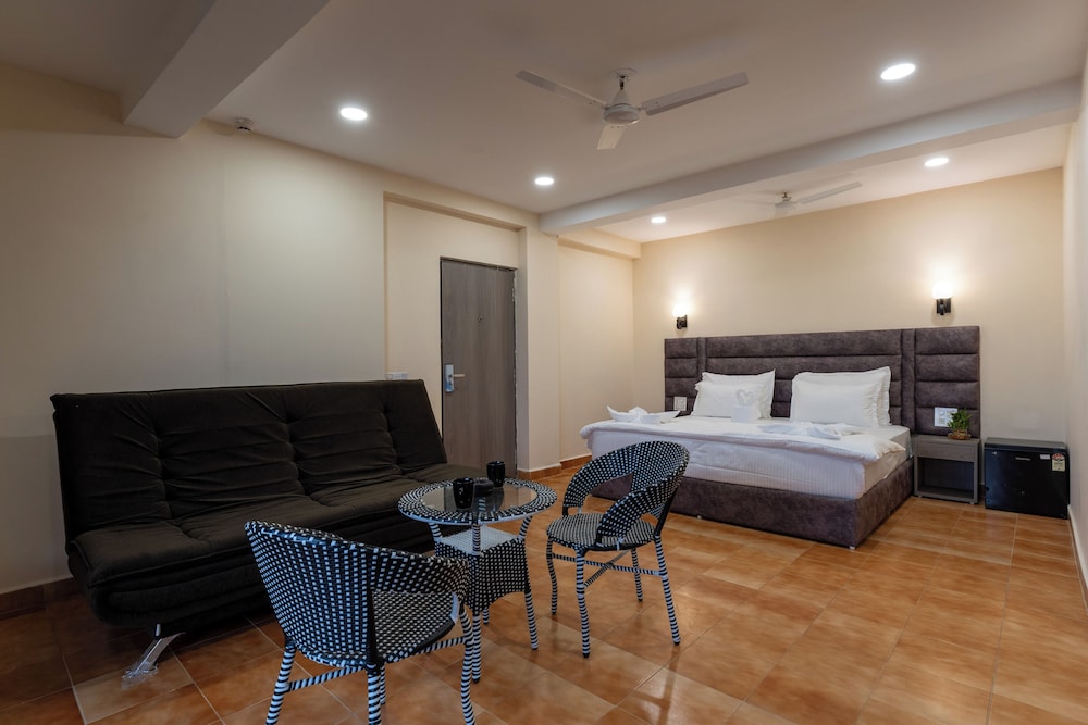 evoke express candolim